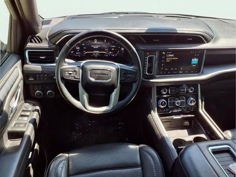 Used 2023 GMC Yukon Denali AWD/4WD image 7