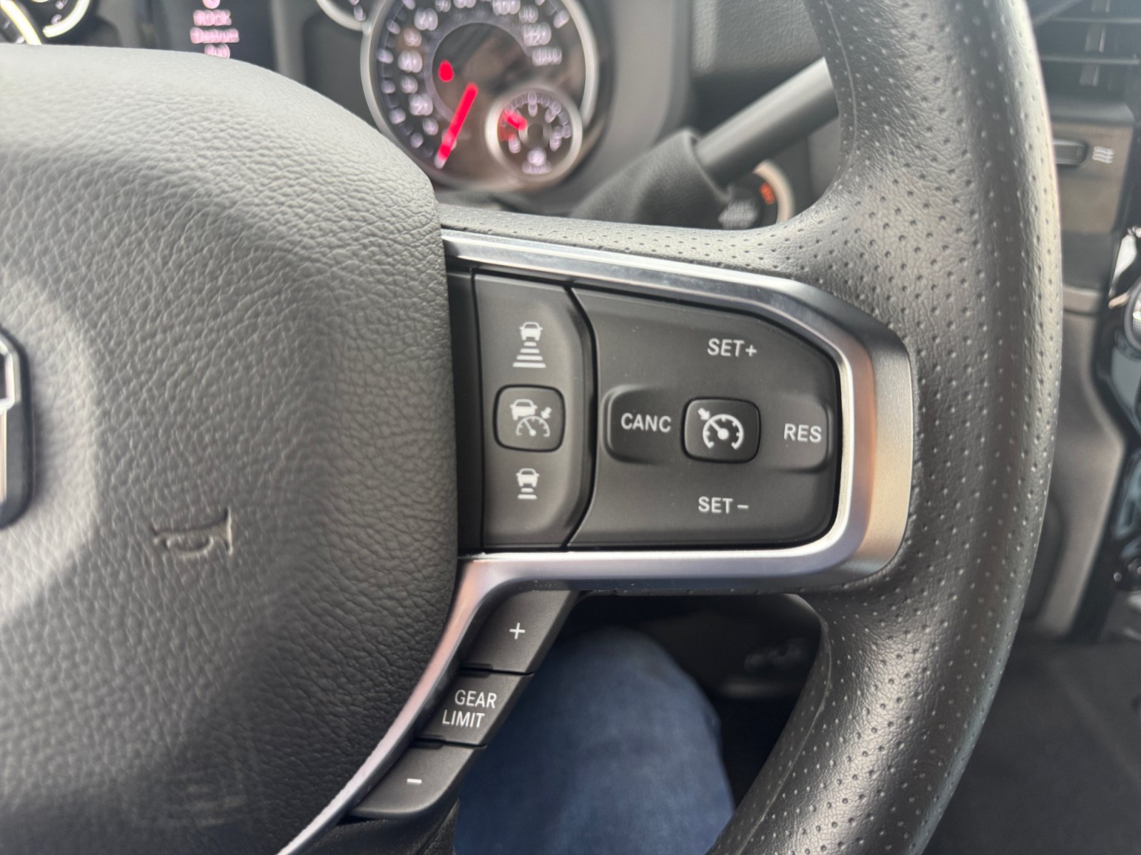 New 2027 RAM 2500 Tradesman AWD/4WD image 24