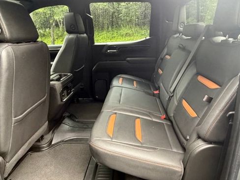 Used 2023 GMC Sierra 1500 AT4 w/ Technology Package AWD/4WD image 27