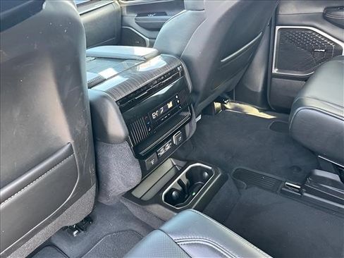 Used 2022 Jeep Wagoneer Series III w/ Convenience Group I AWD/4WD image 15