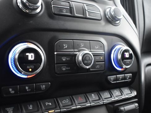 Used 2023 GMC Sierra 3500 Denali w/ Denali Ultimate Package image 32