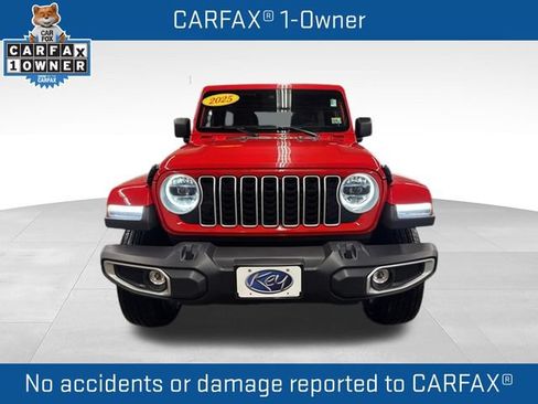 Used 2025 Jeep Wrangler Unlimited Sahara AWD/4WD image 2
