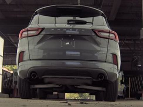 Used 2024 Ford Escape ST-Line w/ Tech Pack #1 AWD/4WD image 7