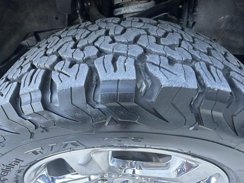 Used 2023 Ford F150 Lariat w/ Trailer Tow Package image 27