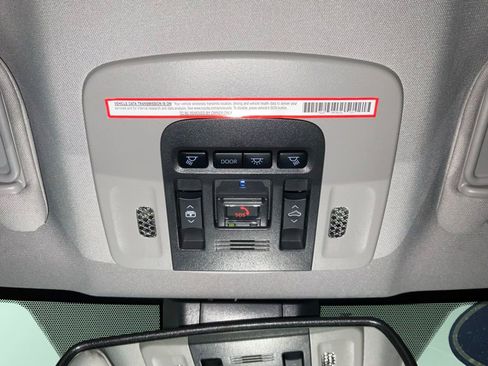 Used 2022 Toyota Camry XSE FWD image 19