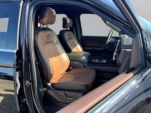 Used 2023 Ford Expedition Max King Ranch AWD/4WD image 7