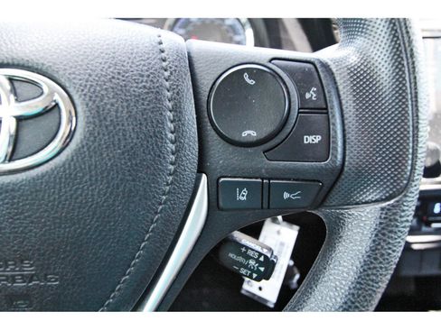 Used 2019 Toyota Corolla LE FWD image 16