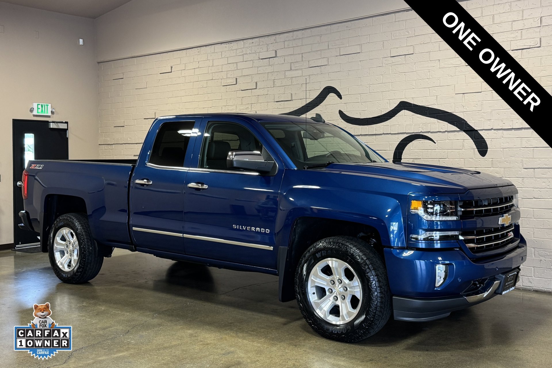 Used 2017 Chevrolet Silverado 1500 LTZ Z71 w/ LTZ Plus Package AWD/4WD image 1