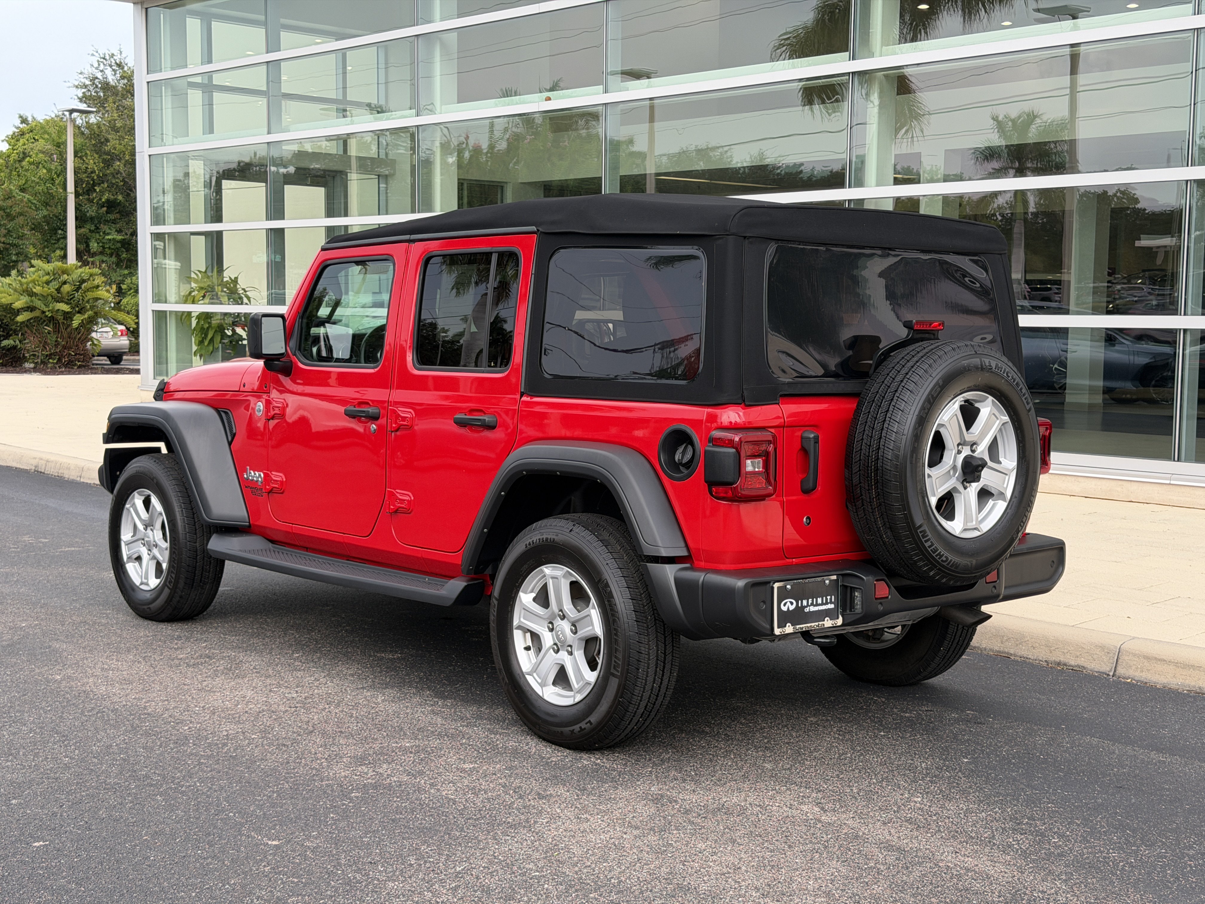 Used 2020 Jeep Wrangler Unlimited Sport S AWD/4WD image 5
