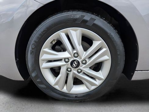 Used 2020 Hyundai Elantra Value Edition image 11