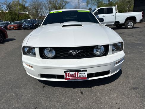 Used 2006 Ford Mustang GT RWD image 6