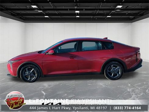 Certified 2025 Kia K4 LXS image 2