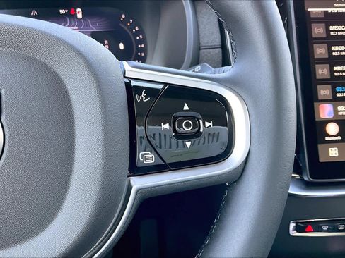 New 2026 Volvo XC90 B5 Plus image 18
