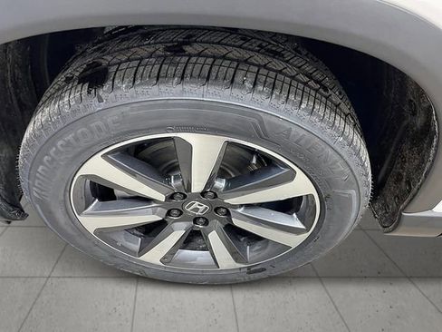 New 2025 Honda Pilot Touring image 11