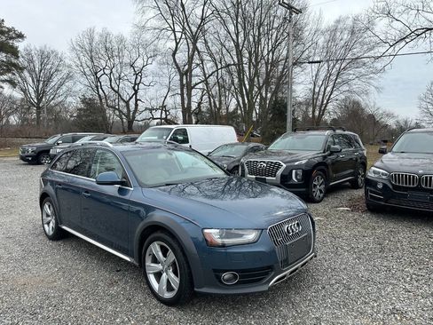 Used 2016 Audi A4 Premium Plus w/ Technology Package image 3