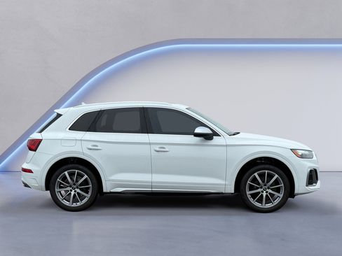 Used 2023 Audi SQ5 Premium Plus w/ Premium Plus Package image 5