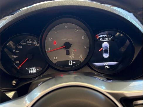 Used 2017 Porsche 718 Boxster S image 17