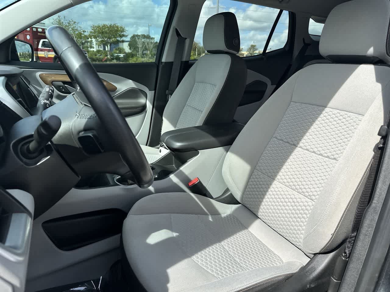 Used 2018 GMC Terrain SLE FWD image 16