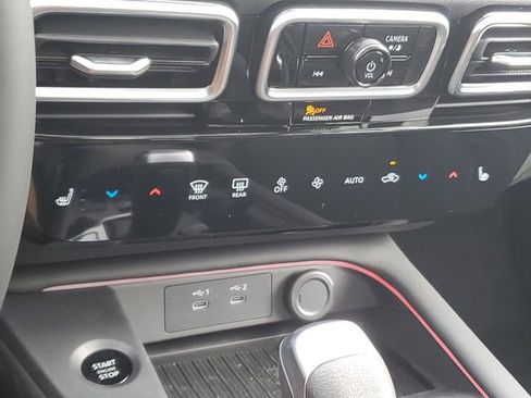 New 2026 Nissan Sentra SR w/ SR Premium Package image 28