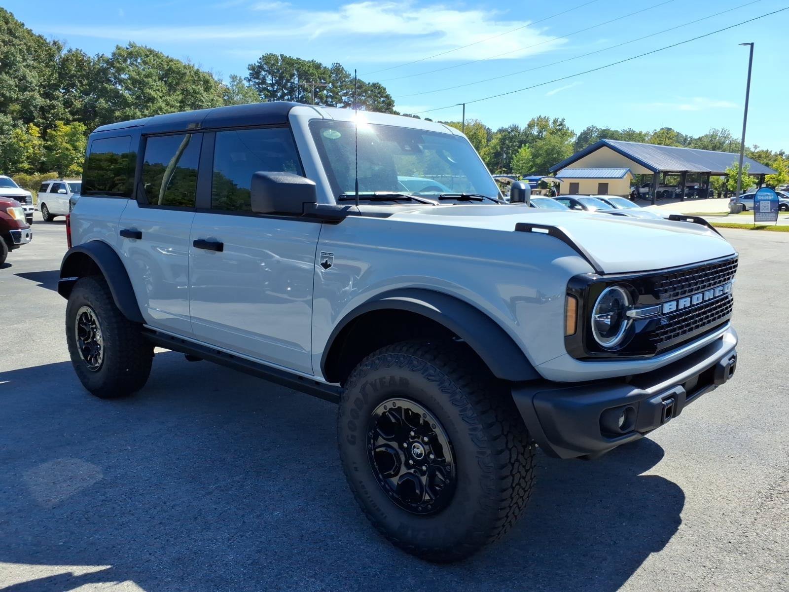 New 2026 Ford Bronco Big Bend w/ Black Diamond Package AWD/4WD image 6