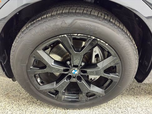 Used 2023 BMW X7 xDrive40i w/ Premium Package image 13
