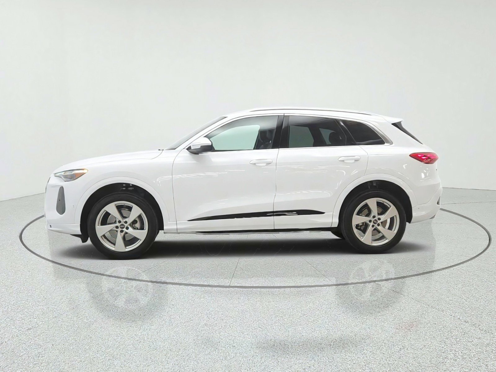 Used 2025 Audi Q5 Premium Plus w/ Premium Plus AWD/4WD image 8