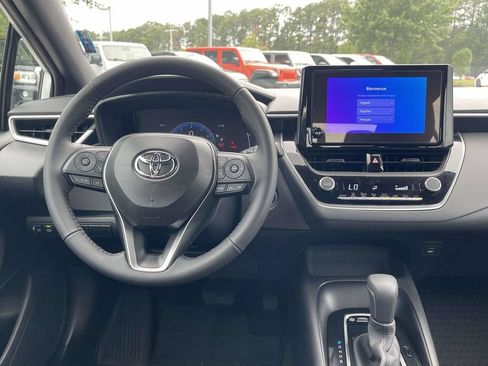Used 2026 Toyota Corolla SE FWD image 14