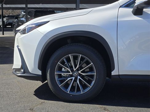 Used 2025 Lexus NX 250 FWD w/ Accessory Package (Z1) image 8