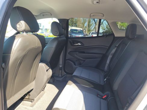 Used 2025 Chevrolet Trax LT w/ Driver Confidence Package image 12