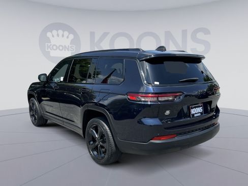 Used 2024 Jeep Grand Cherokee L Limited w/ Black Appearance Package AWD/4WD image 4