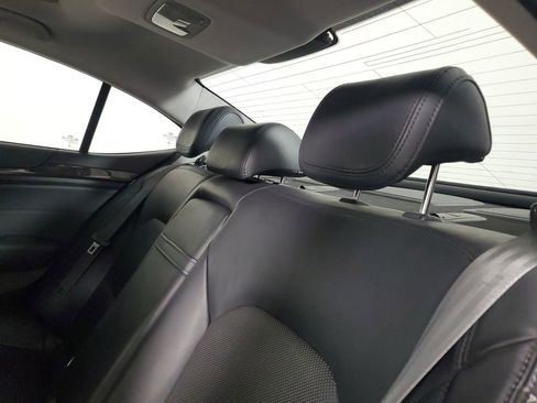 Used 2014 Kia Cadenza Premium w/ Luxury Package FWD image 11