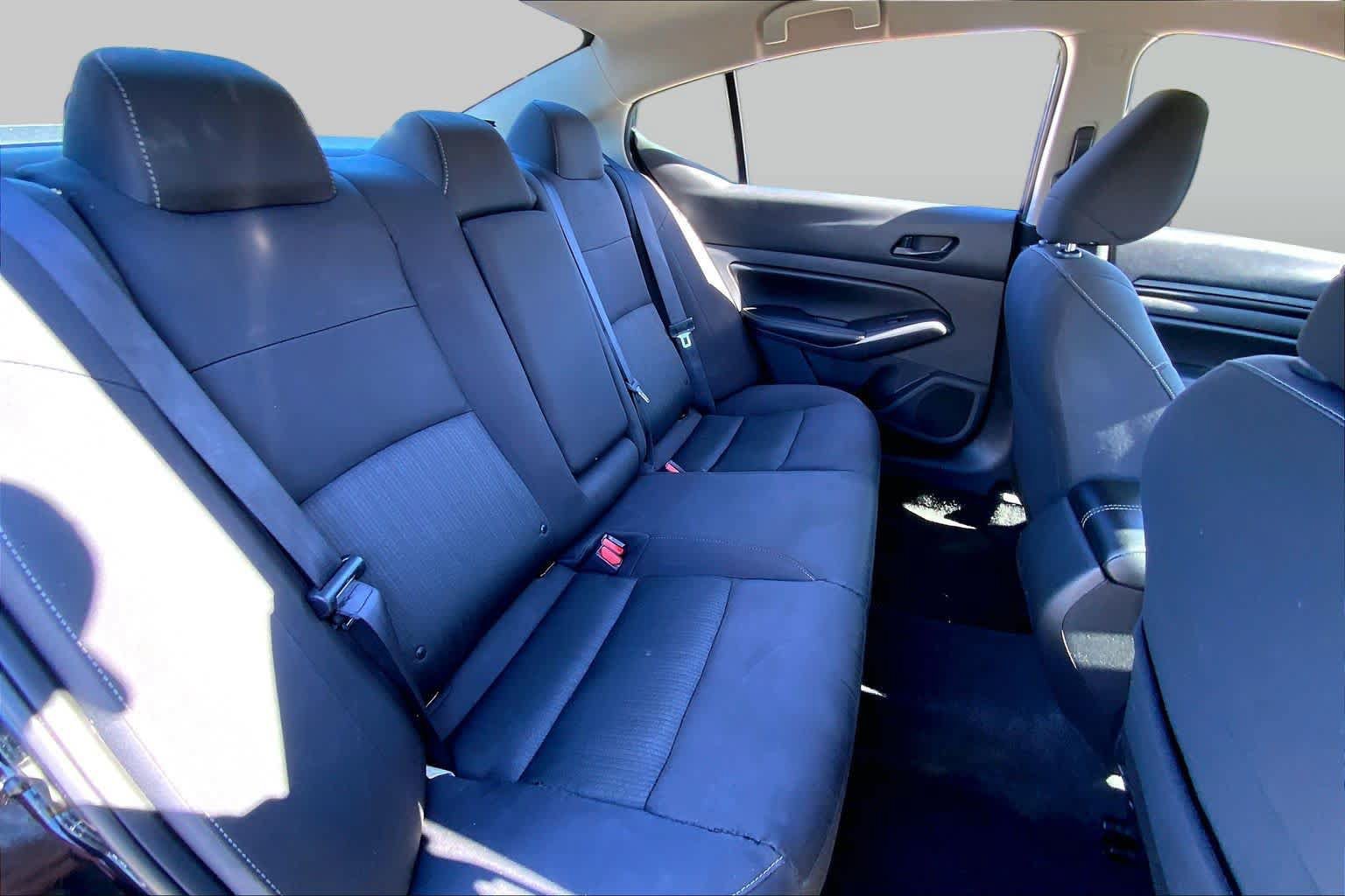 Used 2025 Nissan Altima 2.5 SV FWD image 18