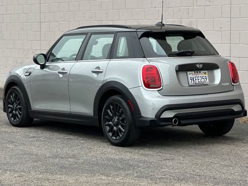 Used 2024 MINI Cooper 4-Door Hardtop image 7