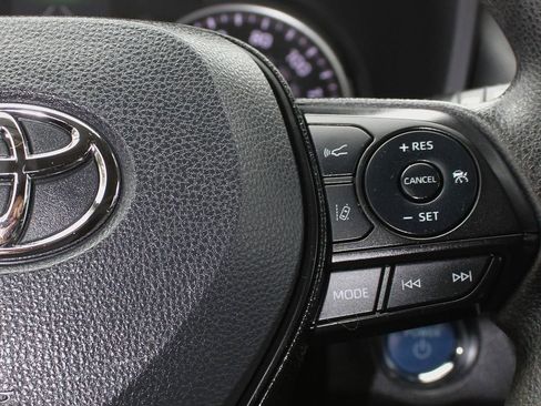 Used 2021 Toyota RAV4 XLE w/ Convenience Package image 24