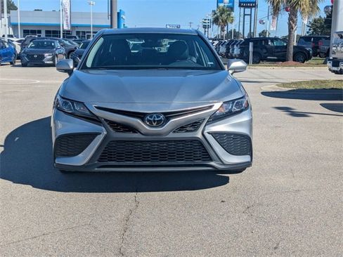 Used 2024 Toyota Camry SE image 8