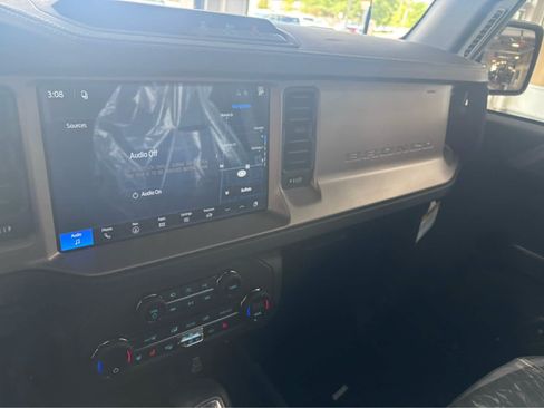 New 2026 Ford Bronco Outer Banks AWD/4WD image 21