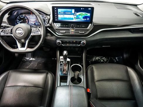 Used 2024 Nissan Altima 2.5 SR w/ SR Premium Package image 13