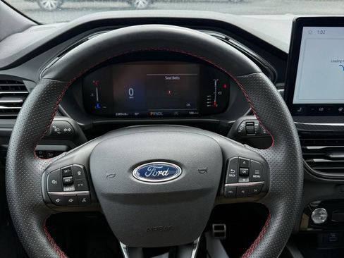 Used 2023 Ford Escape ST-Line w/ Tech Pack #1 AWD/4WD image 13