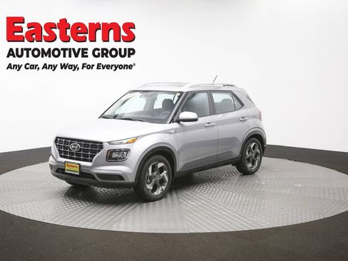 Used 2024 Hyundai Venue SEL FWD image 55