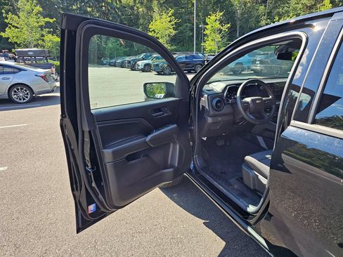 New 2026 Chevrolet Colorado W/T w/ WT Custom Package AWD/4WD image 18