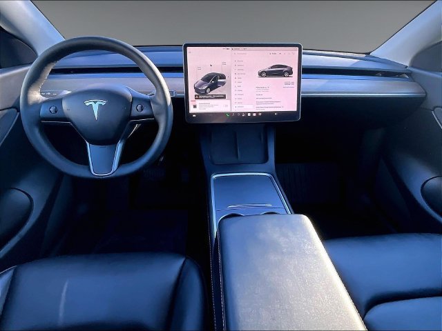 Used 2022 Tesla Model Y Long Range AWD/4WD image 16