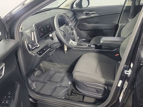 Used 2023 Kia Sportage LX AWD/4WD image 18