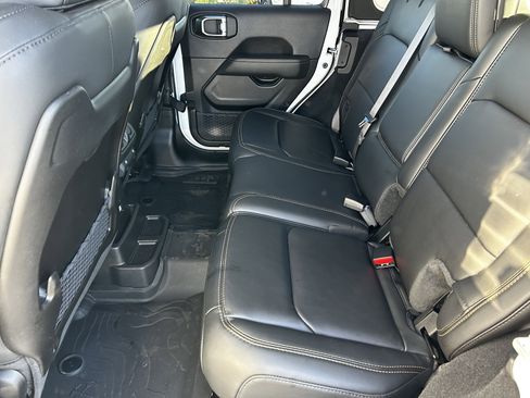 Used 2025 Jeep Wrangler Unlimited Rubicon 392 image 16