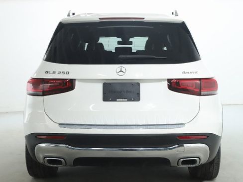 Used 2022 Mercedes-Benz GLB 250 4MATIC image 44