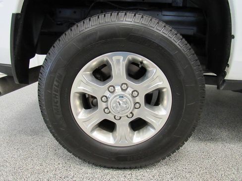 Used 2019 RAM 2500 Big Horn AWD/4WD image 14