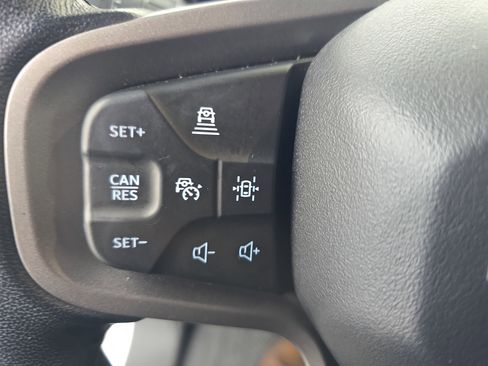 Used 2023 Ford Bronco Wildtrak image 16