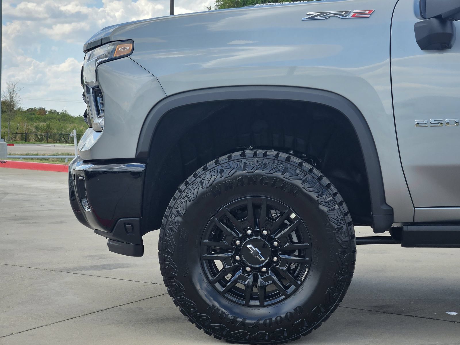 New 2026 Chevrolet Silverado 2500 ZR2 AWD/4WD image 11