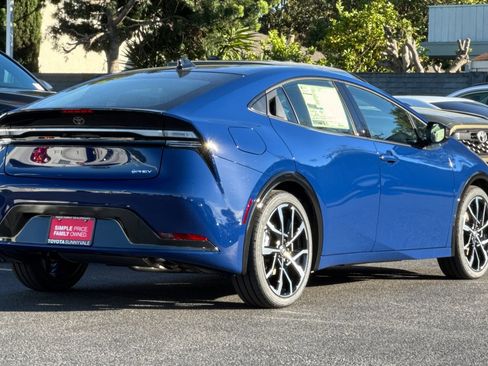 New 2026 Toyota Prius Plug-In Hybrid image 3