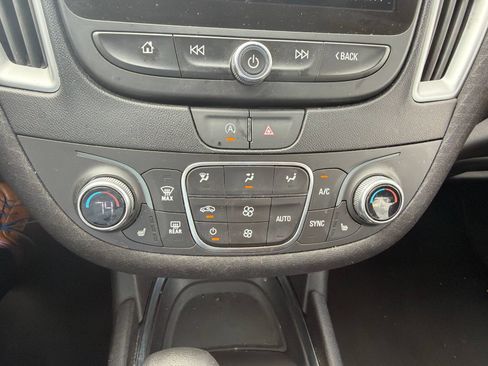 Used 2024 Chevrolet Malibu LT FWD image 17