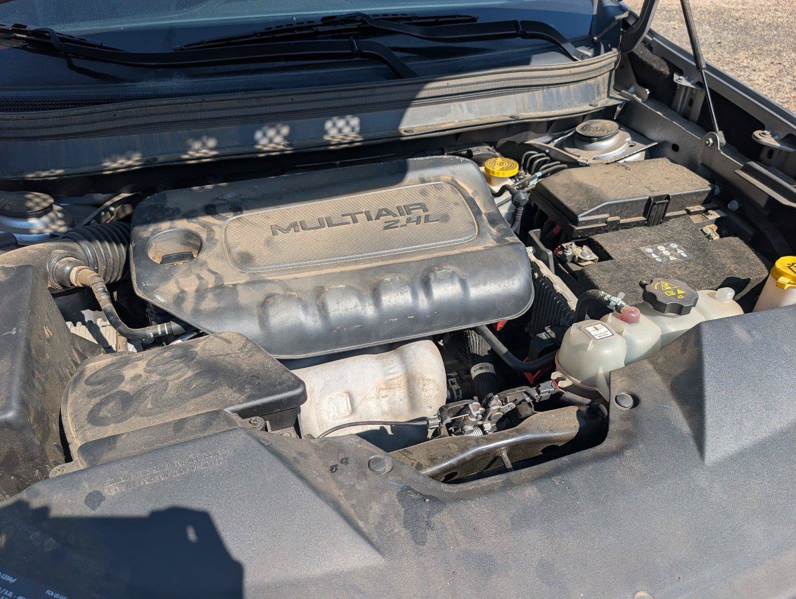 Used 2021 Jeep Cherokee Latitude Plus FWD image 14
